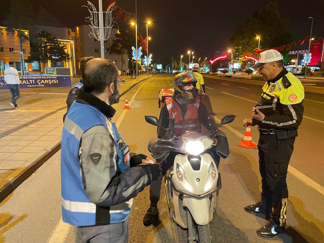 Trafikte motosiklet sürücülerine karşı farkındalık etkinliği gerçekleştirildi